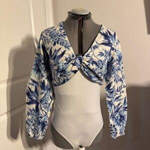 H&M Blue Floral Crop Top